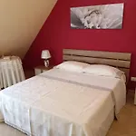 Mansarda Con Terrazzo A شقة