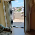 Mansarda Con Terrazzo A شقة