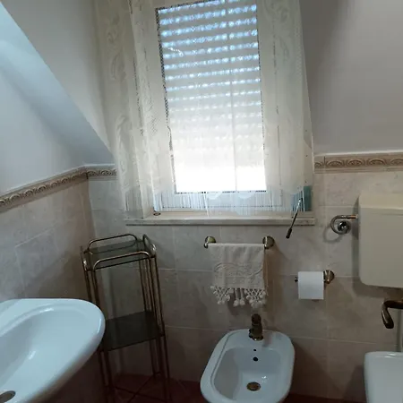Mansarda Con Terrazzo A Apartment