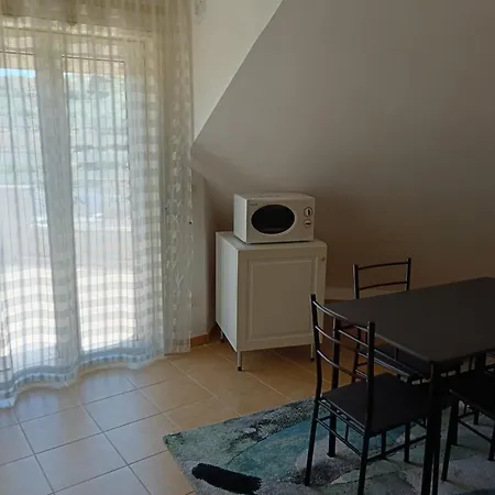 Mansarda Con Terrazzo A Apartment